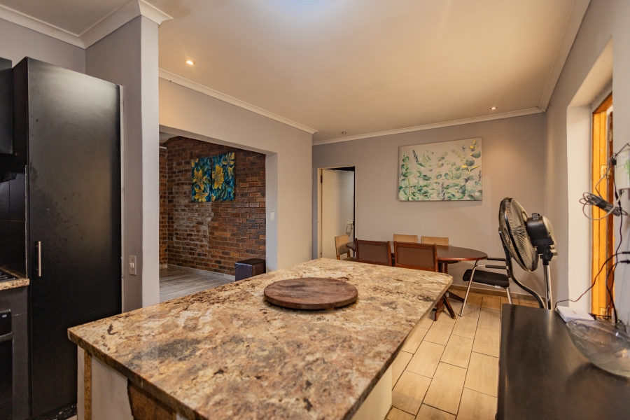 3 Bedroom Property for Sale in Glenwood Western Cape